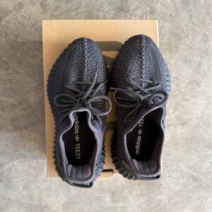 Adidas Yeezy Boost 350 V2 Black